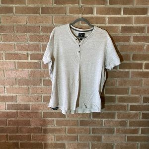 Men’s Converse tee shirt